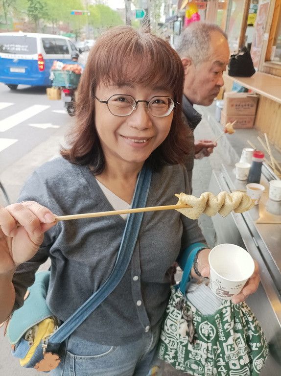 韓國五日自由行、Day4早餐望遠市場木槿花魚板」(무궁화어묵)、望遠手工可樂餅 (망원수제고로케)